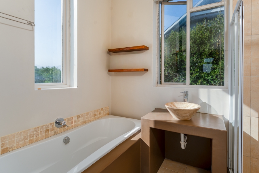 3 Bedroom Property for Sale in Lake Michelle Western Cape